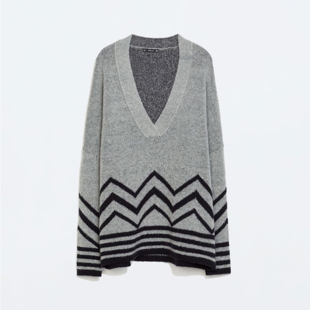 Zara Knit Gray V Neck Long Sleeve Striped Knit Sweater